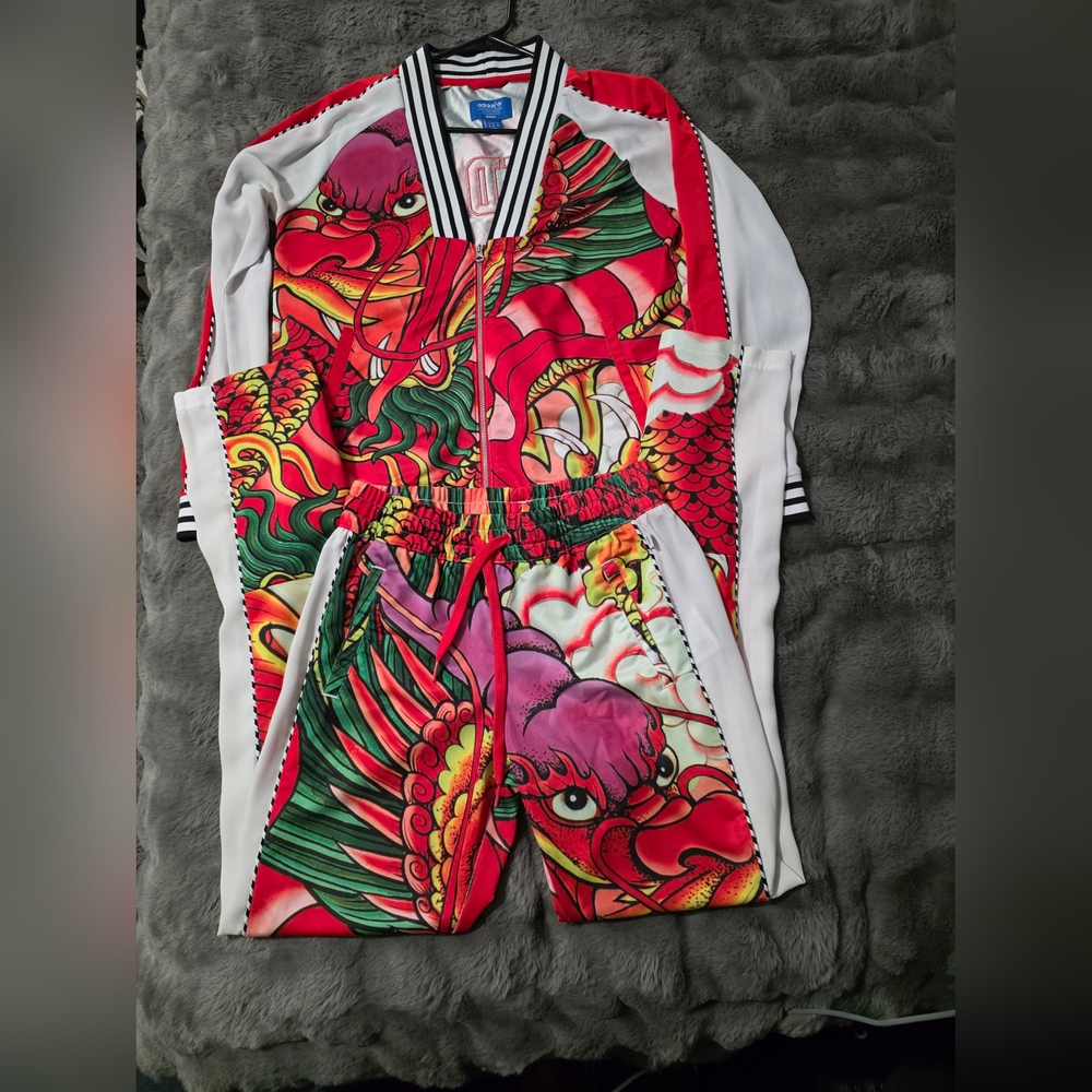Adidas Originals Rita Ora Dragon Print 3 Piece Set Size Small - Picture 8 of 16